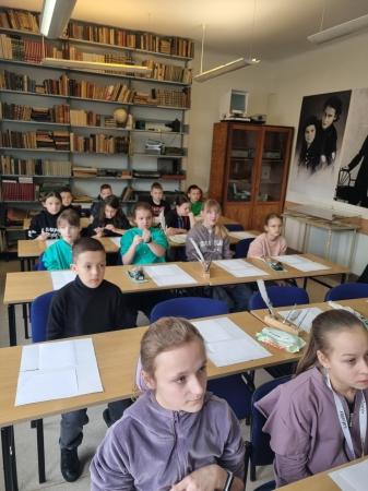 Wyjazd do Książnicy Pedagogicznej im. Alfonsa Parczewskiego w Kaliszu.