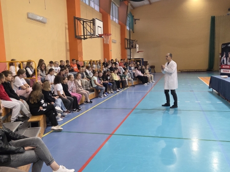  „Odlotowa edukacja – chemia i fizyka w akcji”